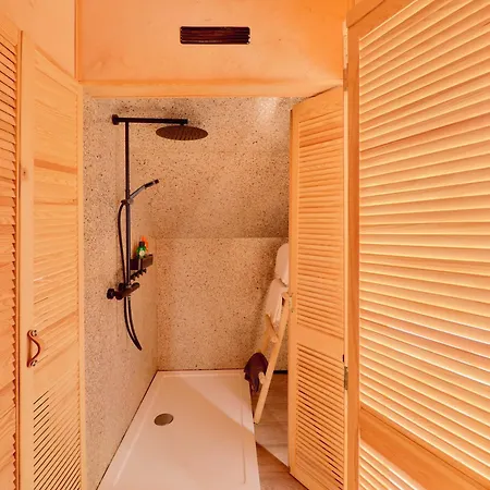 Campy Eco House • Eger بيت ضيافة 3*
