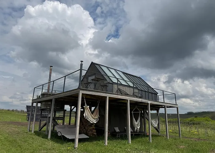 Campy Eco House • Eger